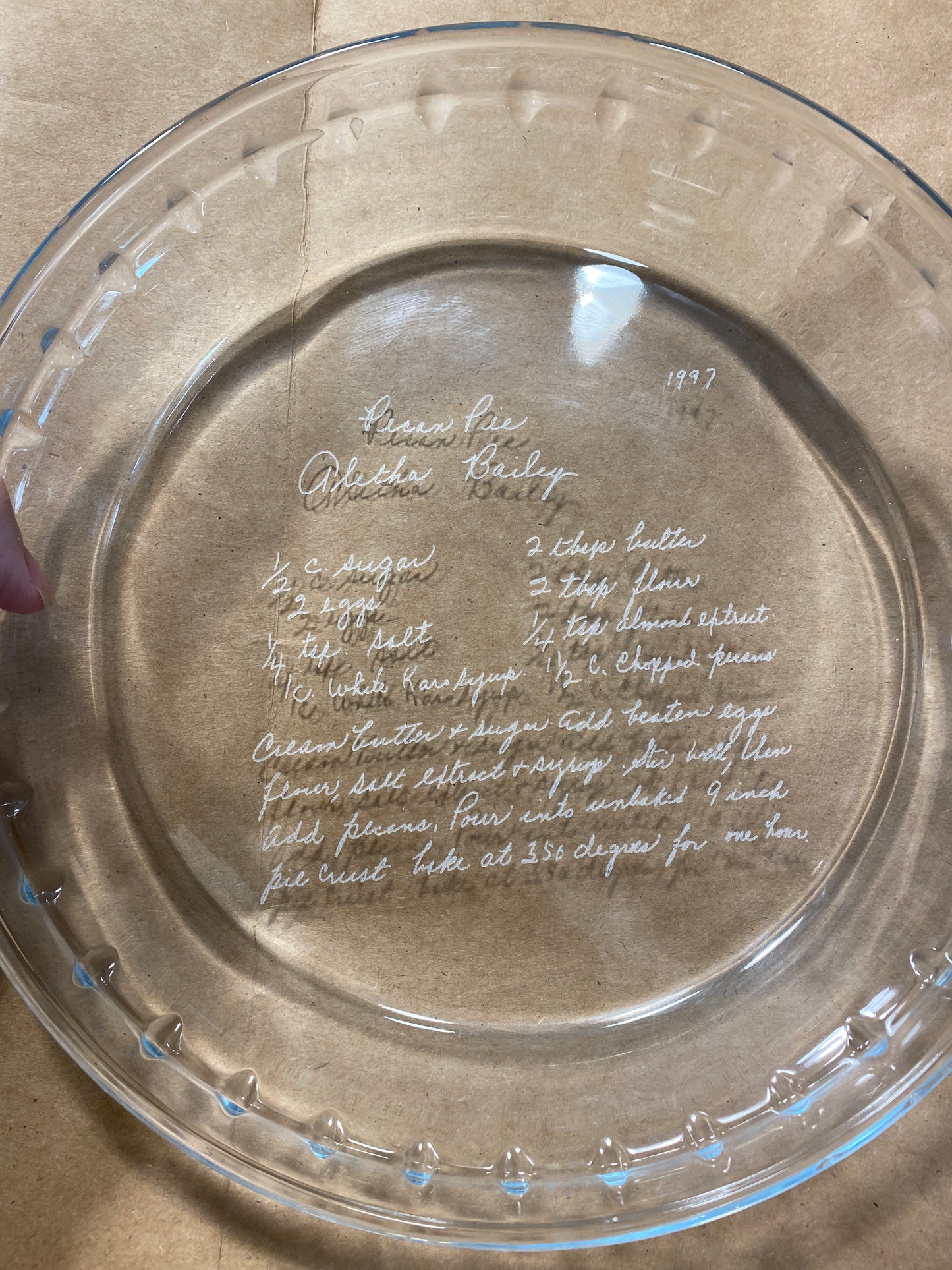 Personalized cutting board/pie dish with handwritten recipe